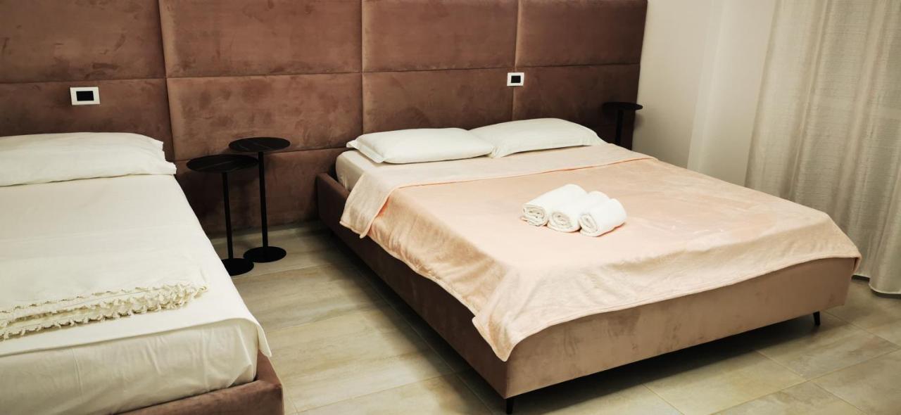 Lungomare Luxury Sea View Apartaments Vlore Exterior photo