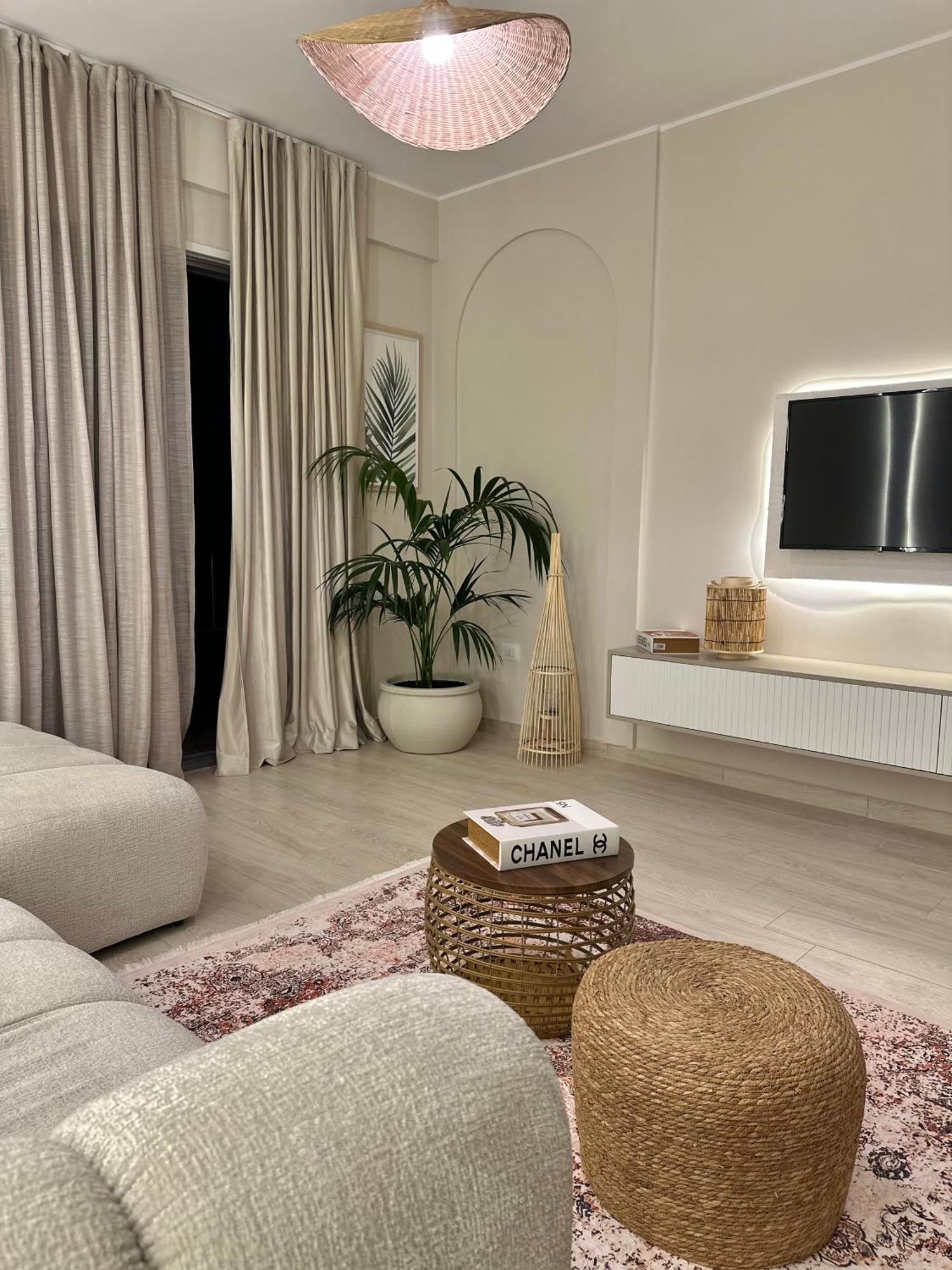 Lungomare Luxury Sea View Apartaments Vlore Exterior photo
