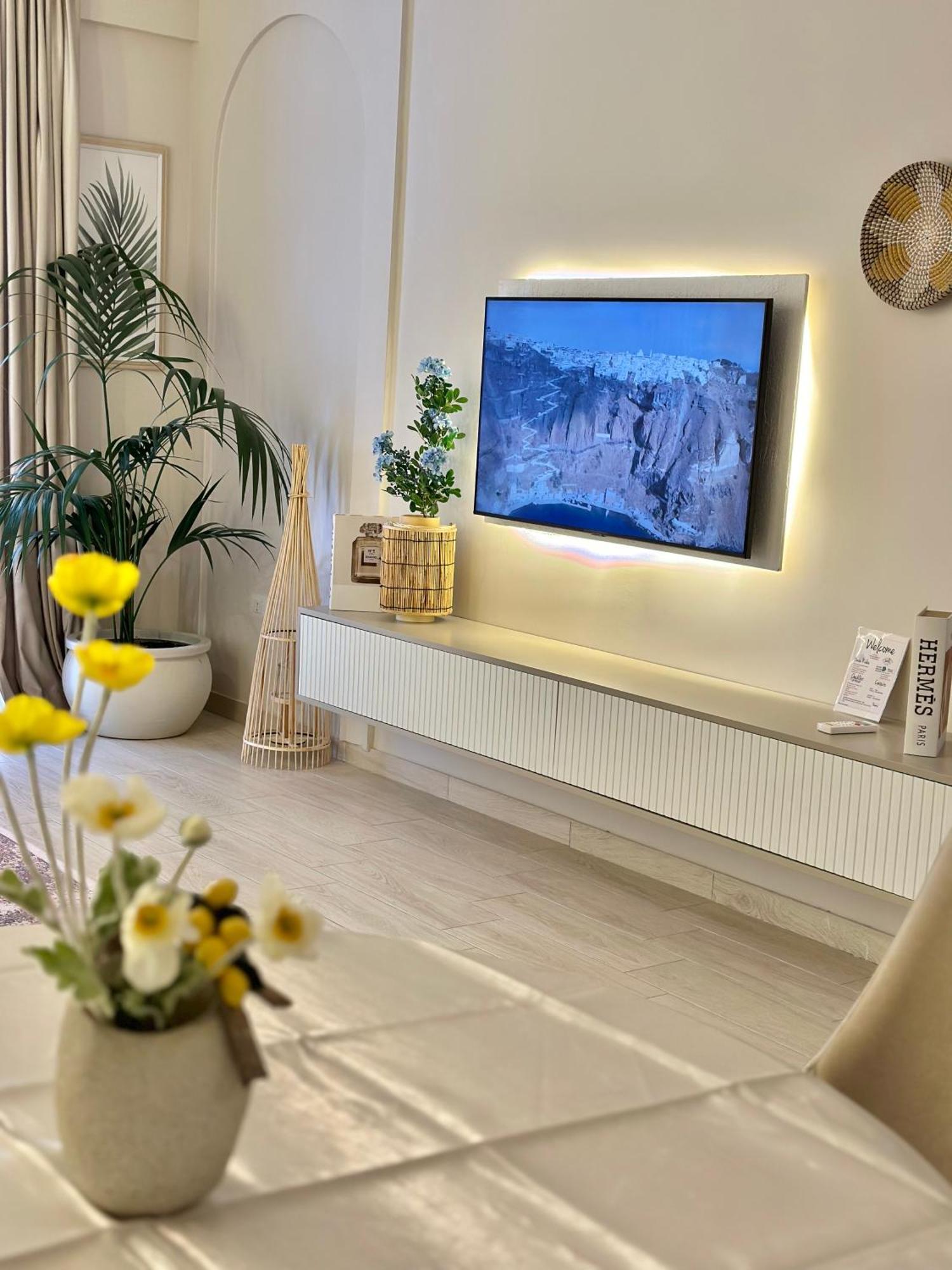 Lungomare Luxury Sea View Apartaments Vlore Exterior photo